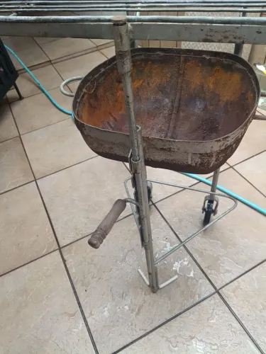 Churrasqueira de ferro 