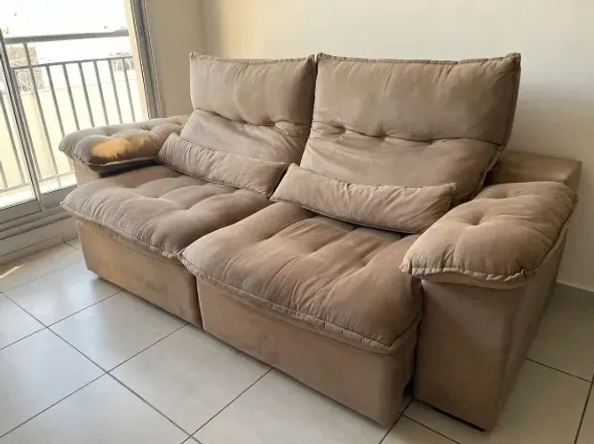 Sofá Retrátil 2,10m - Muito Confortável e Espaçoso! Tecido Suede