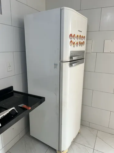 Vende-se geladeira em ótimo estado 
