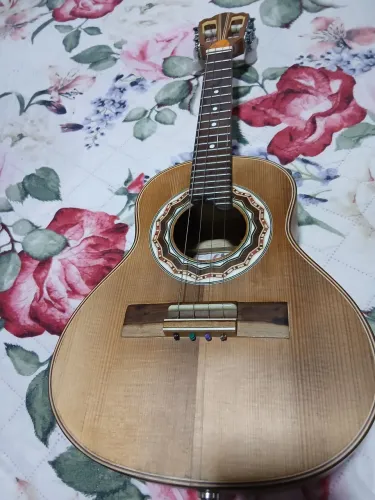Cavaquinho luthier Jefferson barros