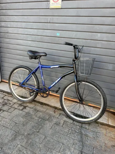 Bicicleta aro 26 revisada com nota banco super confortável,faço entrega 