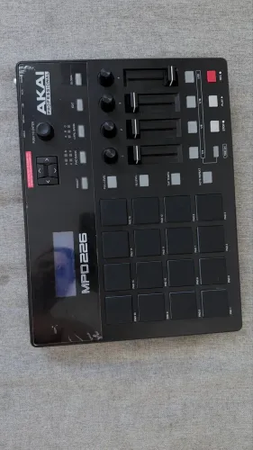 MIDI Akai MPD226
