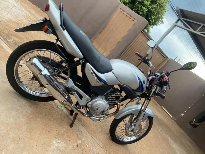 Yamaha ybr 125 ed 2002.
