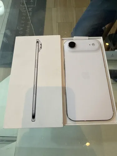 Iphone 17 Air 256 - Branco - Bateria 100 % 0 ciclos 11 meses de garantia Apple
