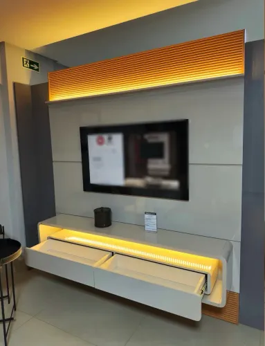 Painel para TV 70 polegadas 1.80cm