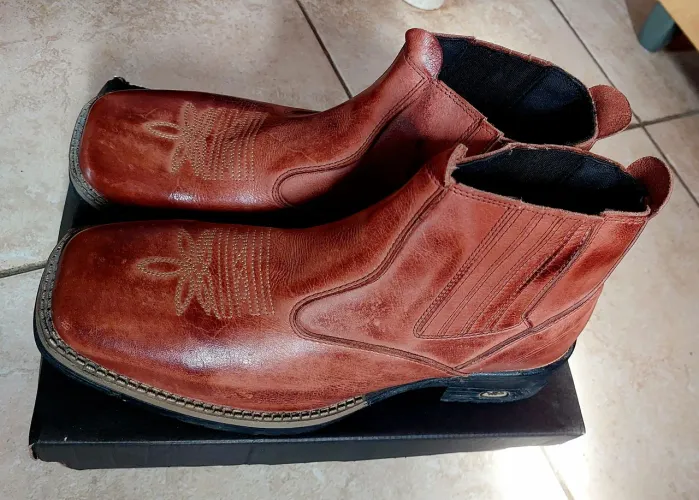 Bota em ótimas condições