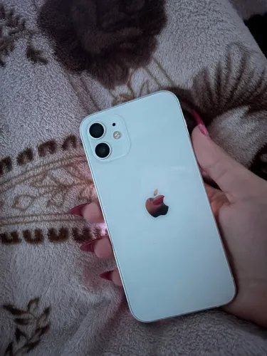 iPhone 12