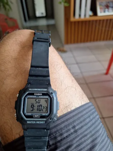 Relógio Casio F108WH