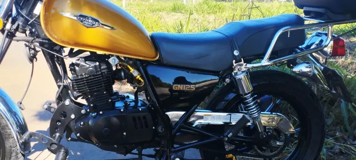 Intruder 125 - 2012 - Custom - Revisada - Pneus Novos