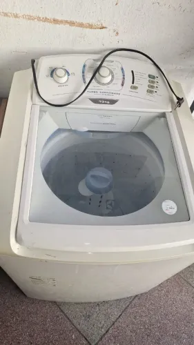 Máquina de lavar 13kg em bom estado e funcionando <br>Valor 750,00.