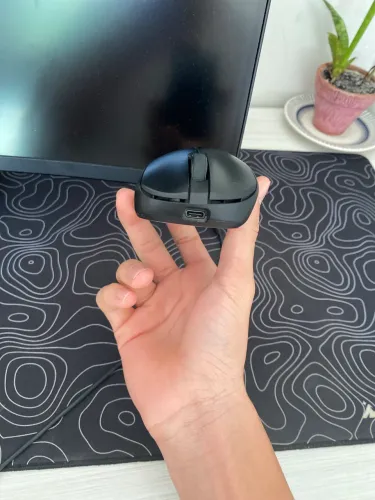 Mouse pulsar xlite v4 acompanha 8k dongle