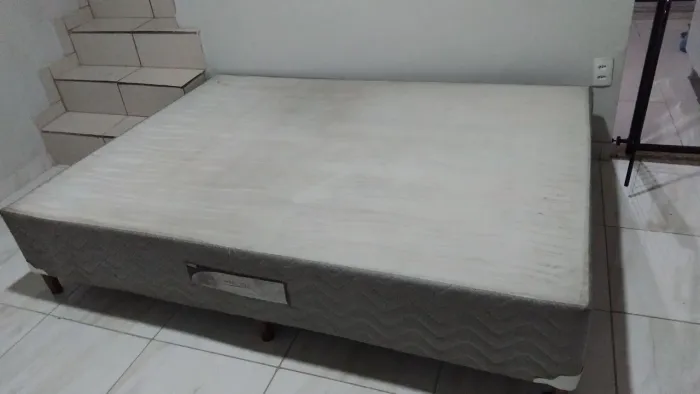 Vendo Base de Cama de Casal[Leia a descrição]