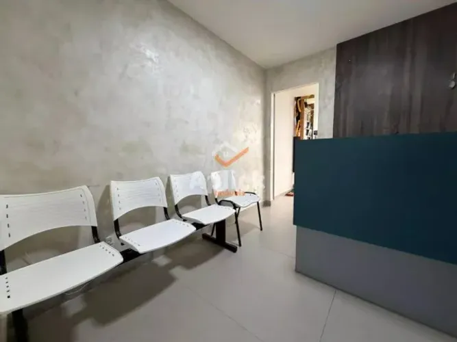 Sala Comercial Reformada no Ative Centro Empresarial | 38m² | Laranjeiras