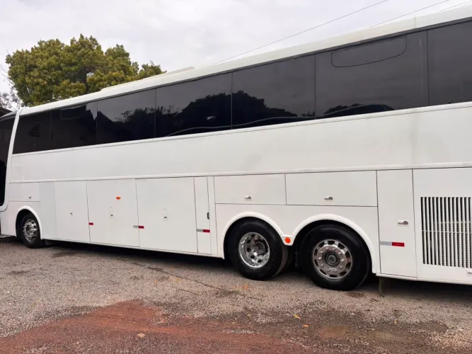 Ônibus Leito total Busscar 2005 Scania 124