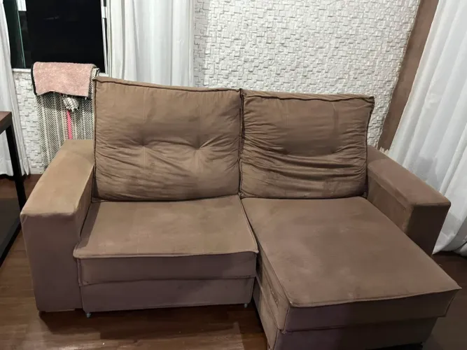 Sofá retrátil em ótimo estado