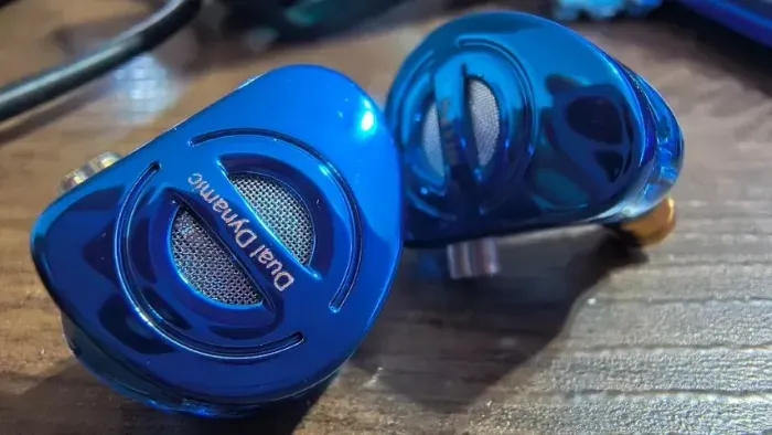Kit 3 fones de ouvido novos