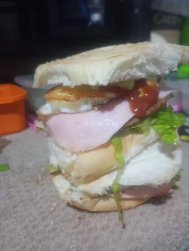 Vendo lanche entrego delivery, consulta sua taxa de entrega 