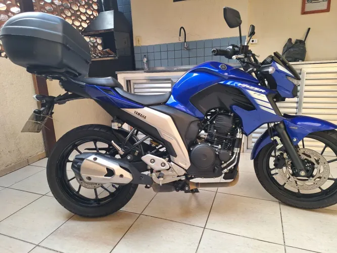YAMAHA FZ25 FAZER 250 RARIDADE TROCO FINANCIO ACEITO CARRO OU MOTO MAIOR OU MENOR VALOR