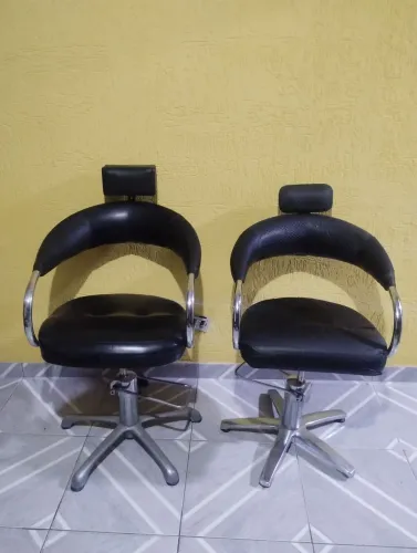 2 Cadeiras Hidráulicas Barbearia: 500,00 tudo