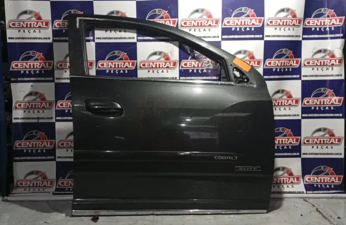 Porta dianteiro direito Cobalt 2020