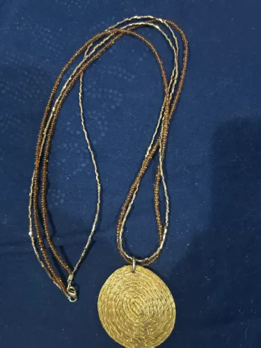 Colar com círculo