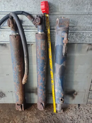 3 Pistão hidráulico + 1 engraxadeira pneumática 