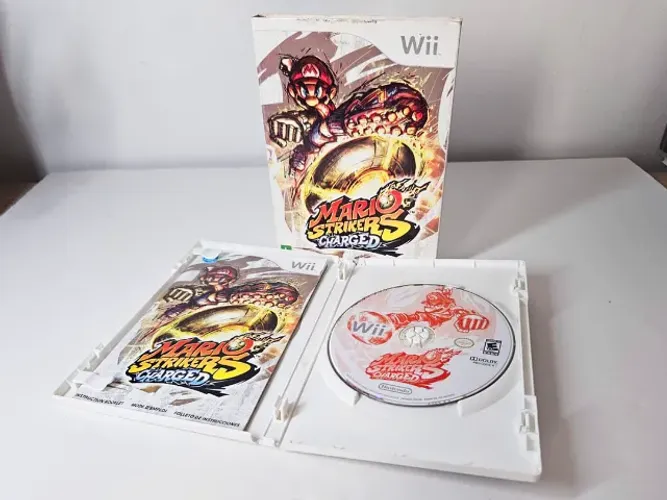 Mario Strikers Charged Wii - Versão Americana com Manual