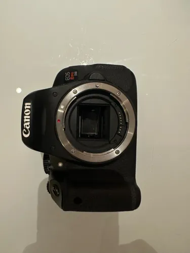 Canon t4i apenas 27 mil clicks, em otimo estado
