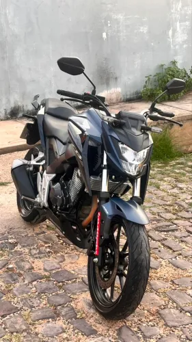 CB 300f 2025