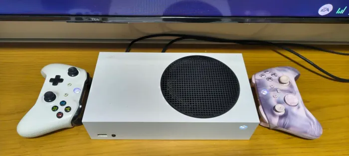 Xbox siries s 2 controle funcionando perfeitamente só ligar e usar 