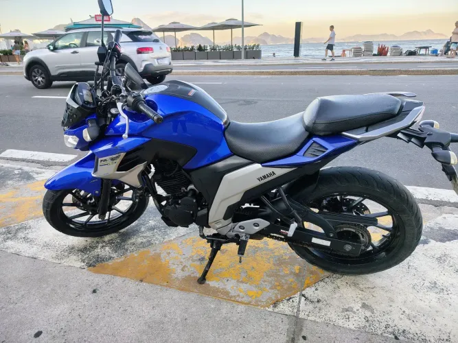 FAZER 250 ? UMA MOTO QUE ENTREGA MUITO E PODE SER SUA!
