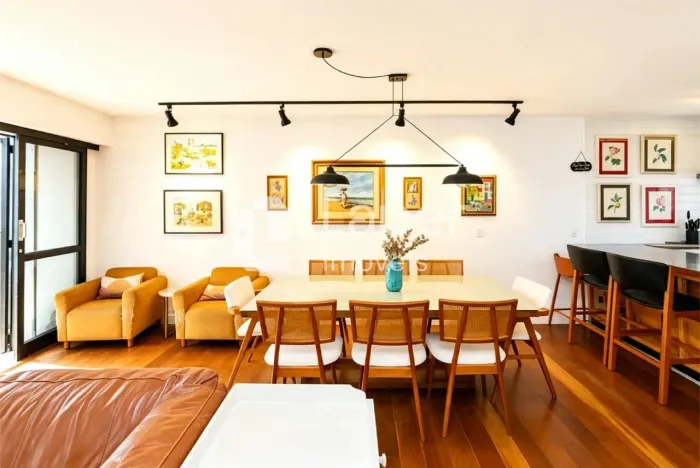 Casa com 200.0 m², à venda no bairro Campo Belo.