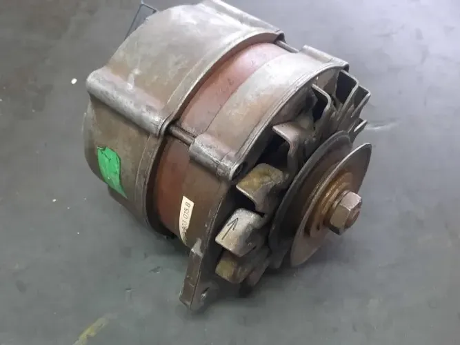 Alternador Motor CHT Bosch 45A