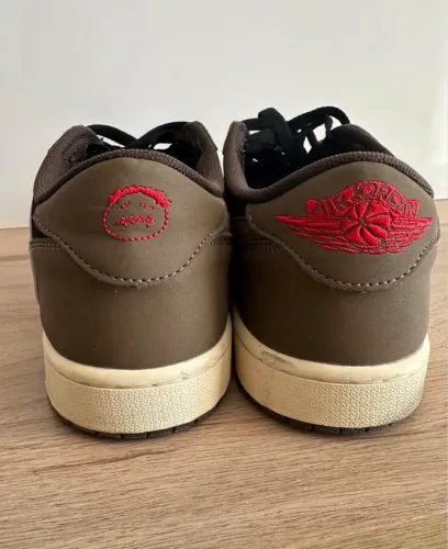 Nike air jordan 1 travis scott 
