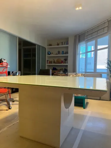 Mesa de jantar quadrada