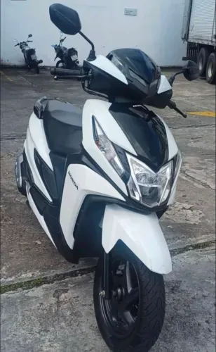 Moto Honda elite 