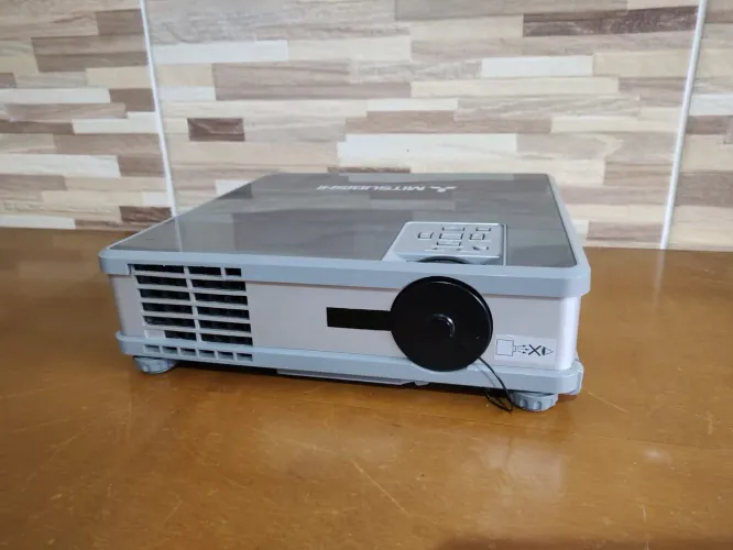 Vendo Projetor da Mitsubishi