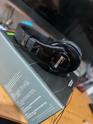 Fone shure srh240a