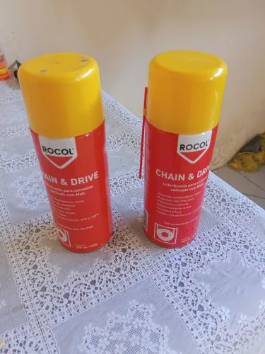Vendo duas lata de Spray Rocol Chain Drive