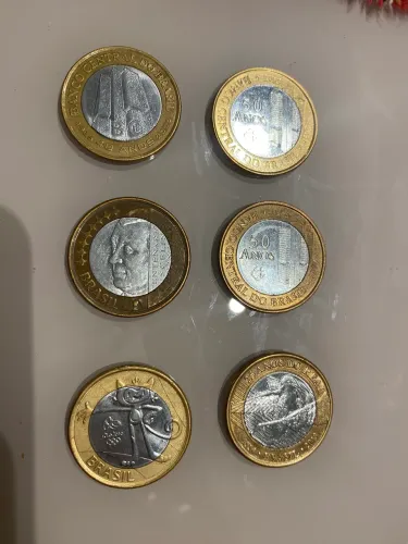 Moedas antigas de R$1,00