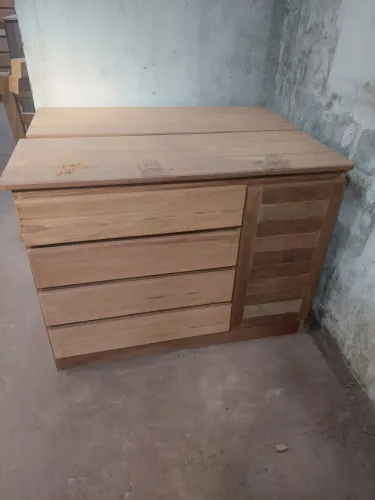 Cômoda sapateira com 4 gavetas