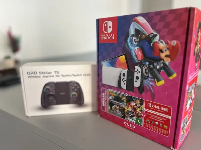 Nintendo Switch OLED Desbloqueado + Controle Extra (256gb)