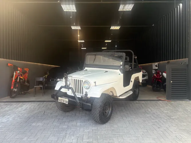 Willys Overland Jeep 2.6 12V Gasolina 2P 1975