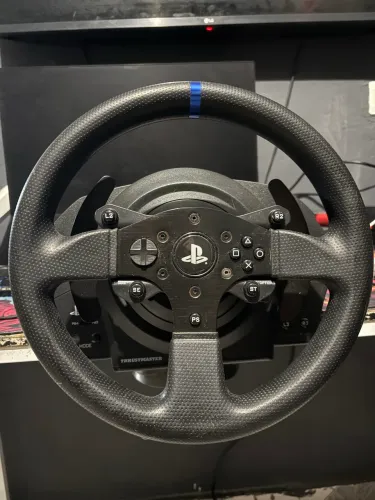 Volante Thrustmaster T300RS + Pedal T3PM - Excelente Estado