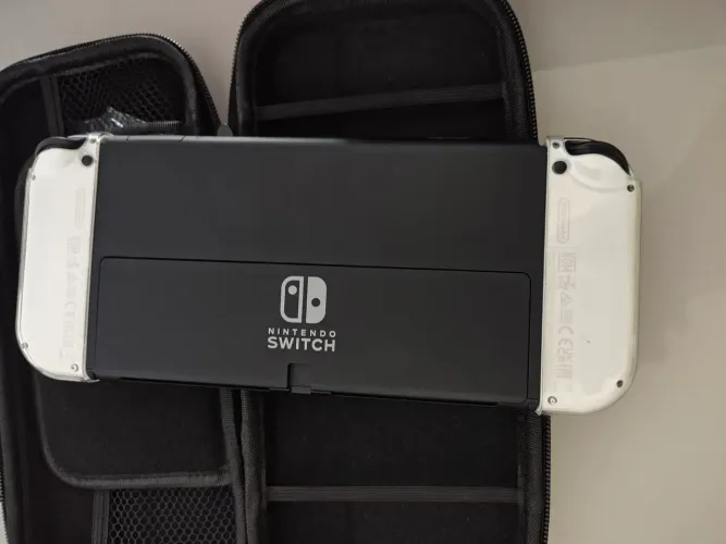 Nintendo Swift OLED de 64 gigas
