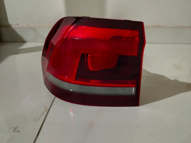 Lanterna Lateral Traseira VW Fox 2015 a 2022 Esquerdo com circuito original