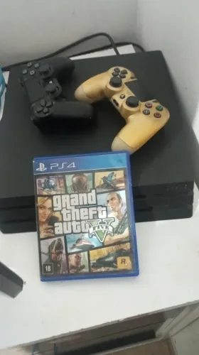 Vendo um PS4 ou troco no PS5 e pago a volta