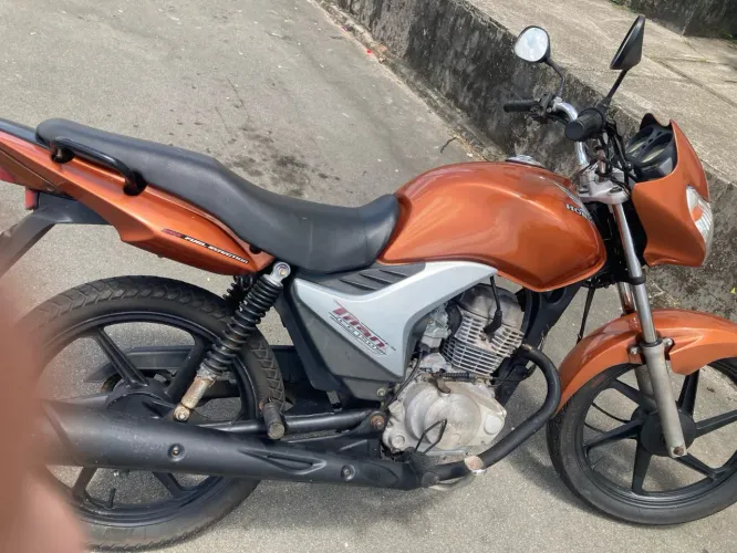 Vendo Titan mix 150 nova