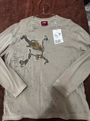 Oakley x Piet Camiseta Rusted Skull Long Sleeve Beige
