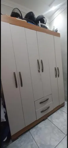 Guarda roupa 6 portas 